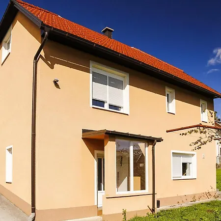 House Lukovdol